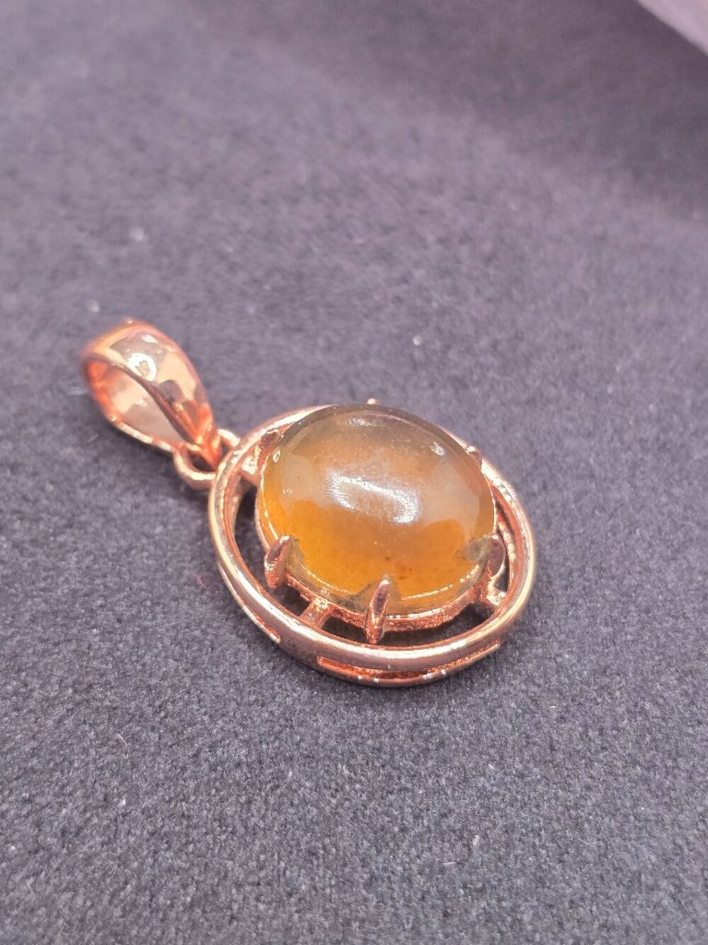 Natural Amber Copper Oval Pendant Gemstone Jewelry